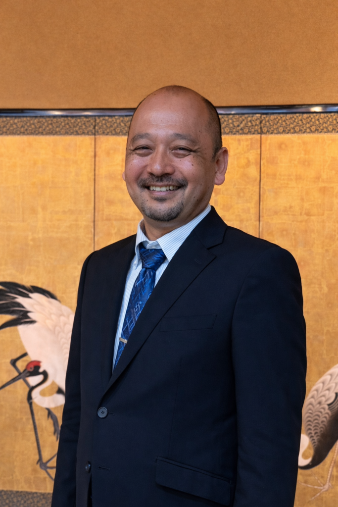 第21代会長 上拾石 勲